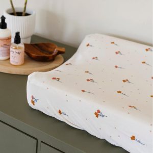 Floral Changing Cover